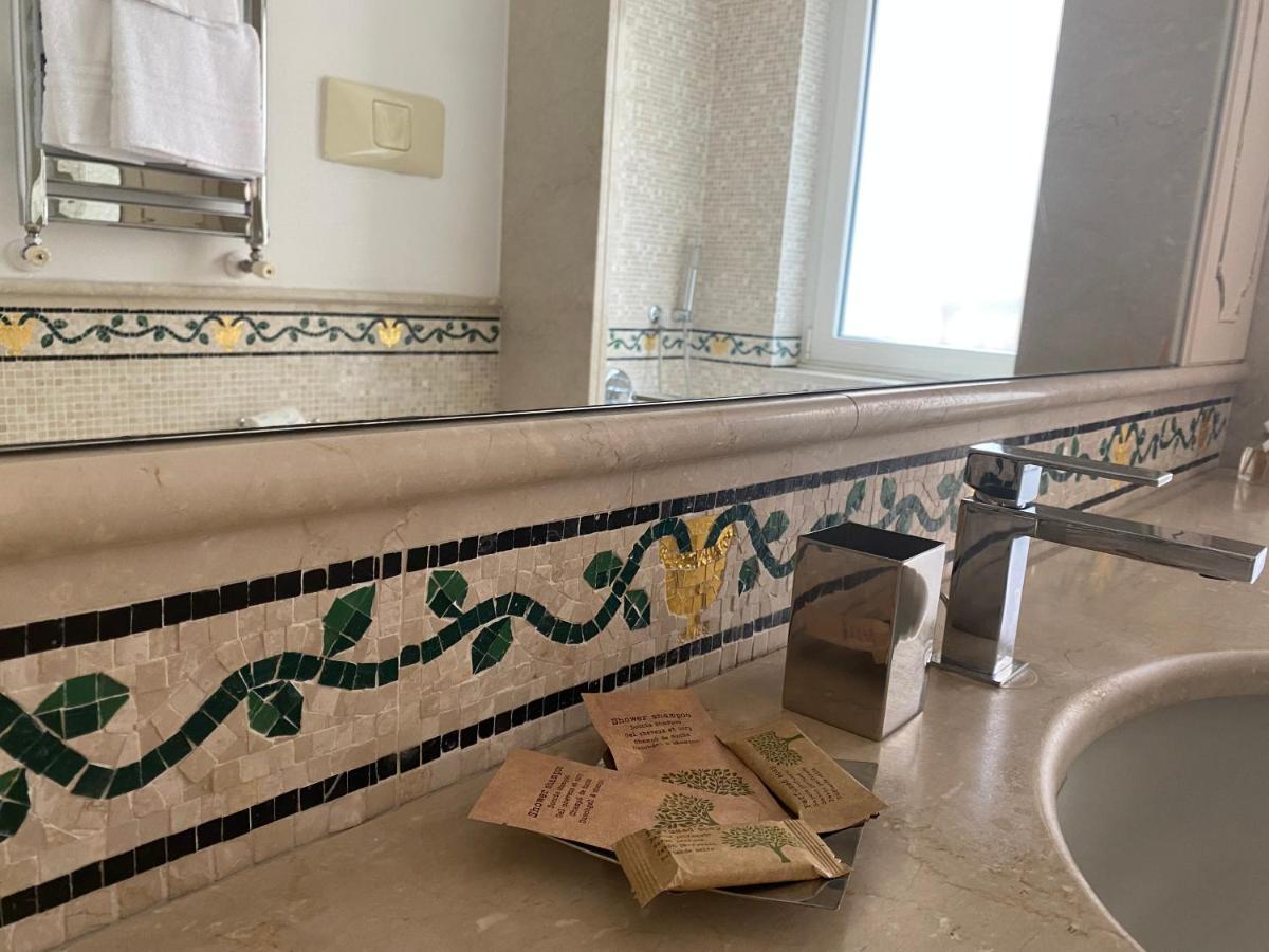 “La Pinta” Elegante Appartamento Al Vomero Napoli Eksteriør bilde