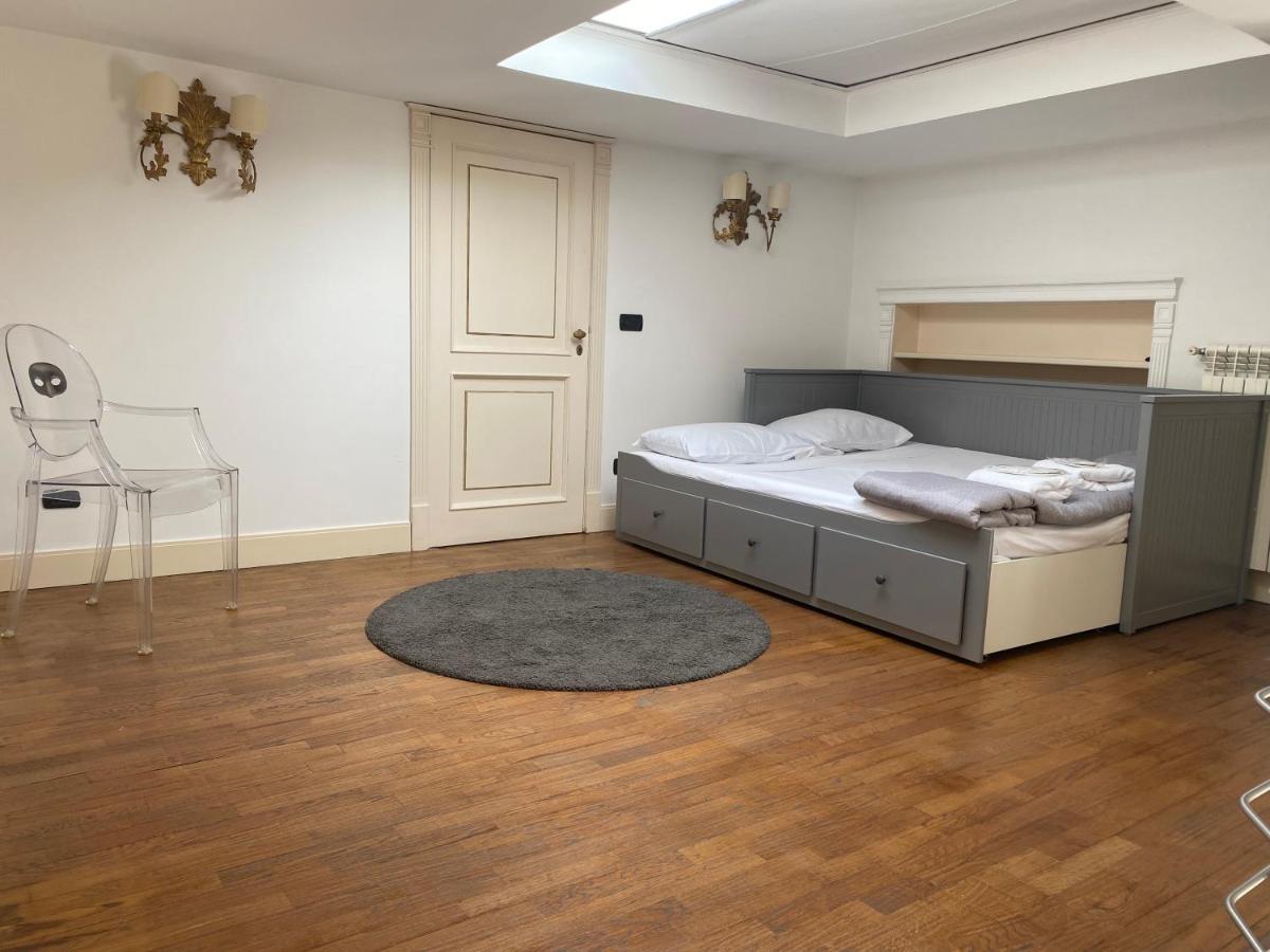 “La Pinta” Elegante Appartamento Al Vomero Napoli Eksteriør bilde